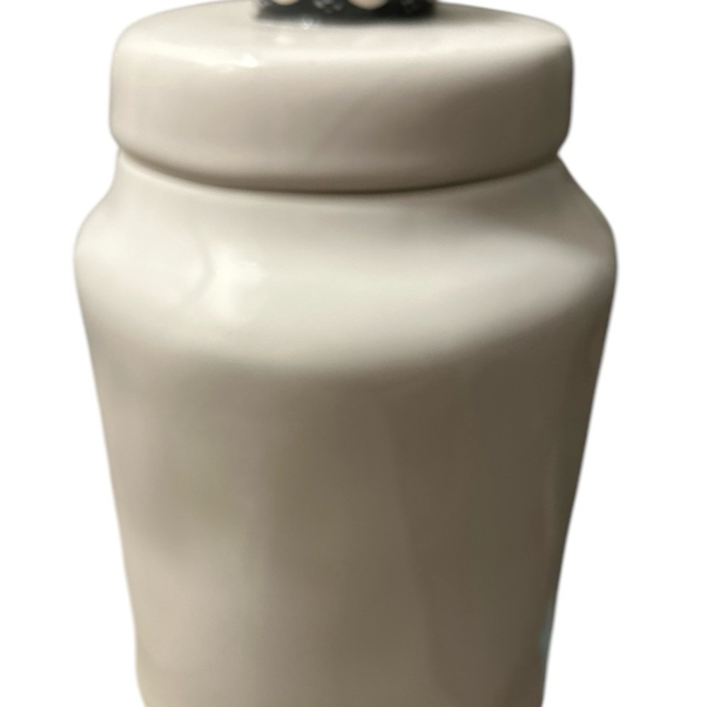 Rae Dunn by Magenta LL‎ Ceramic Crown Top Canister Dog Treats LIVE, LOVE, BARK - Picture 6 of 7